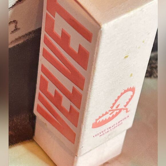 Jeffree Star VELVET TRAP lipstick in “Dominatrix” is sold out in stores! NIB. - Picture 7 of 7